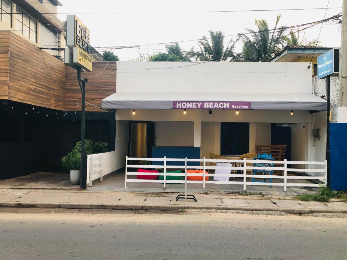 Honey Beach 니곰보 외부 사진